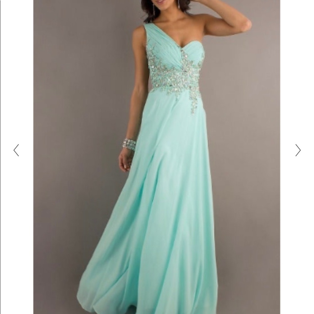 Gorgeous Tiffany Dresses Gown